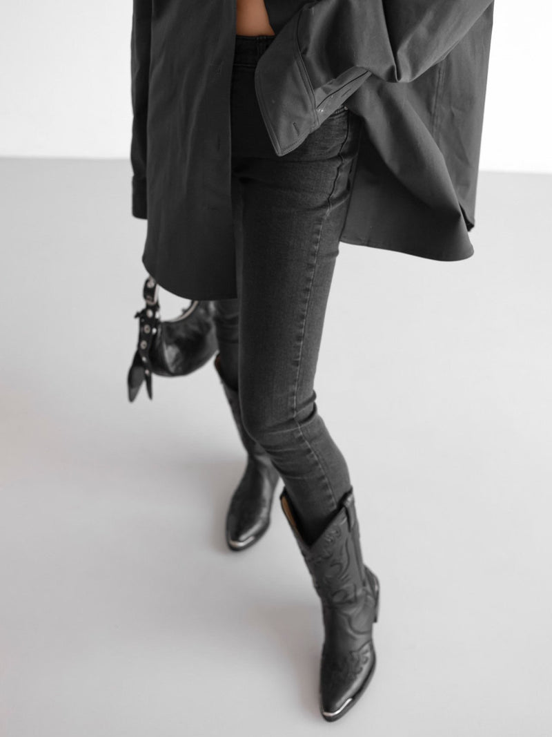 CLASSIC BLACK SKINNY JEANS