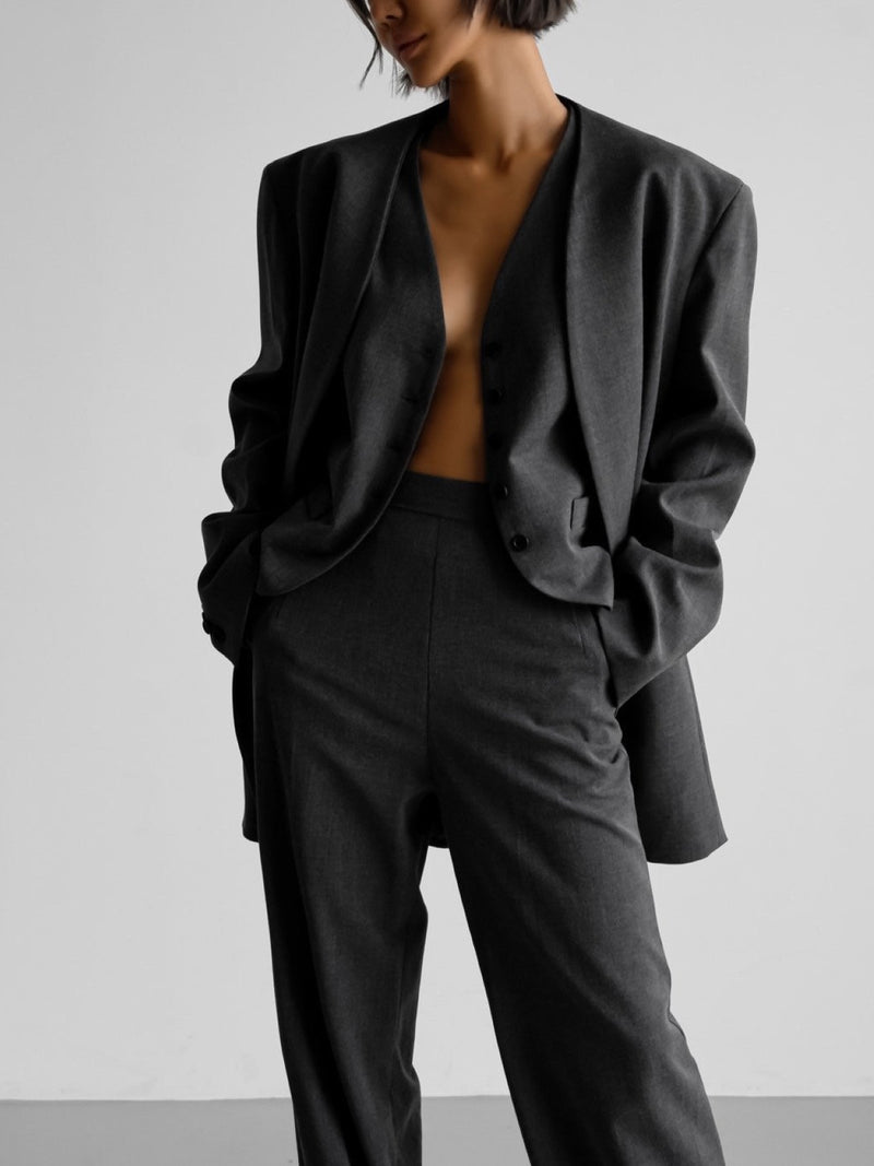 CLASSIC COLLARLESS TAILORED BLAZER