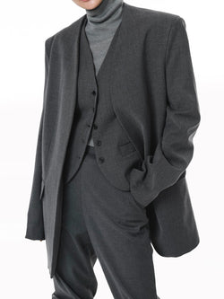 CLASSIC COLLARLESS TAILORED BLAZER