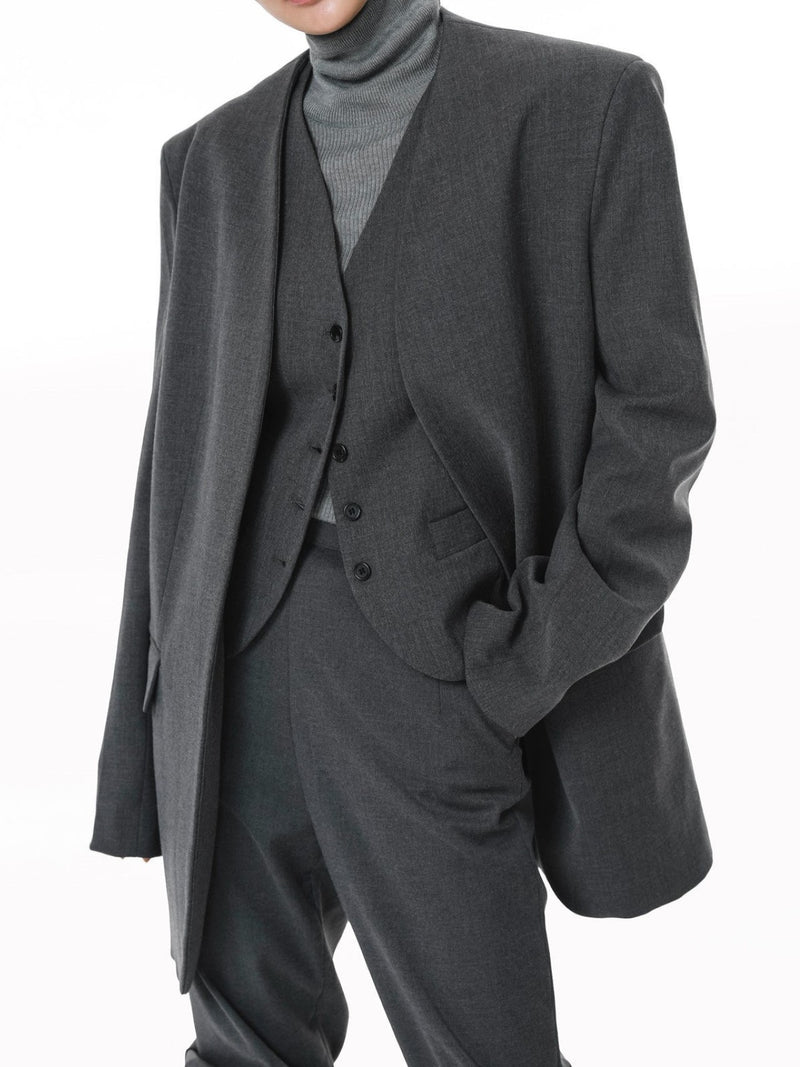 CLASSIC COLLARLESS TAILORED BLAZER