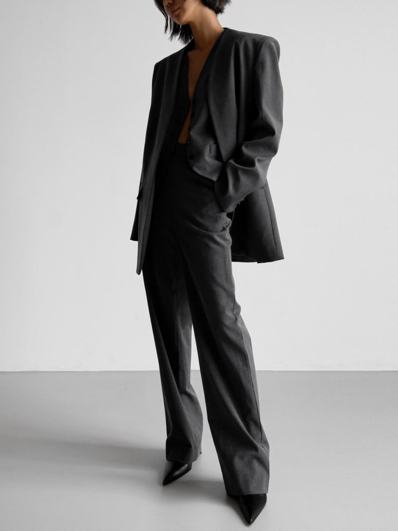 CLASSIC COLLARLESS TAILORED BLAZER