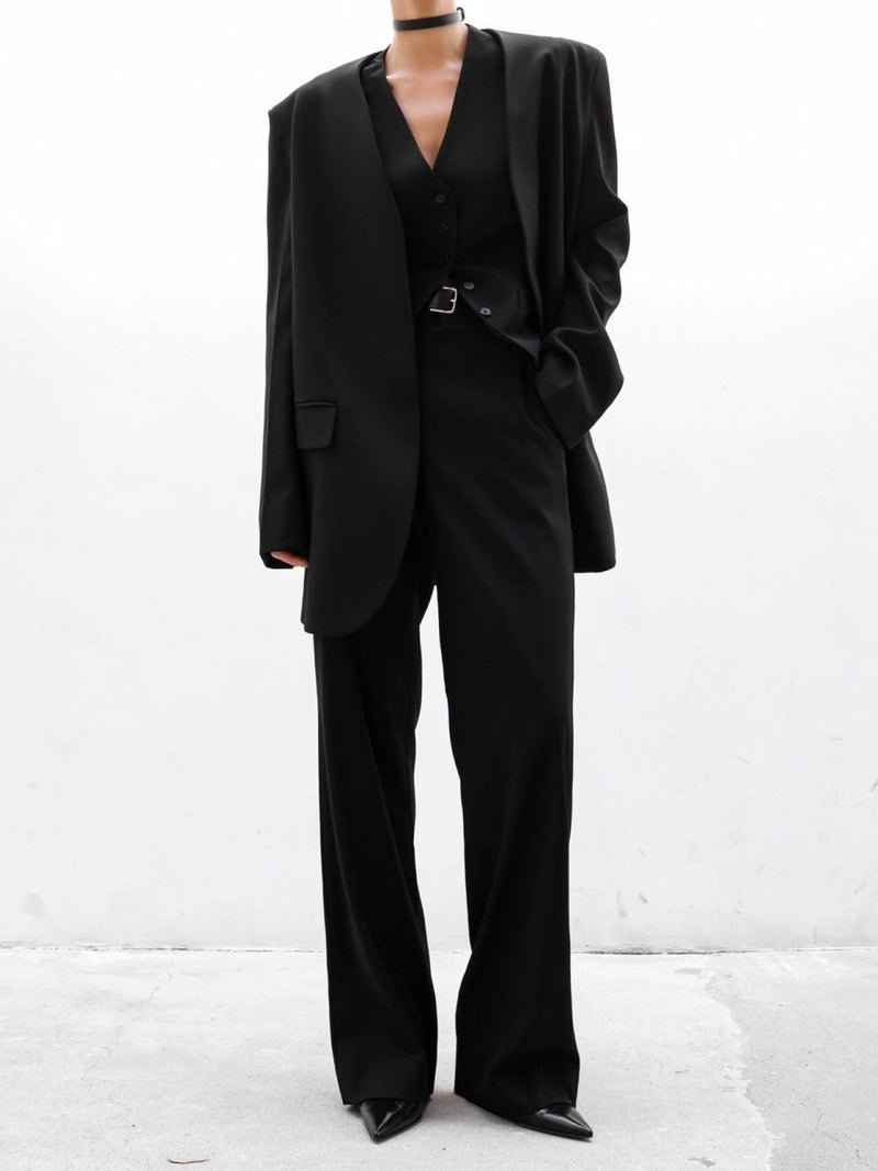 CLASSIC COLLARLESS TAILORED BLAZER