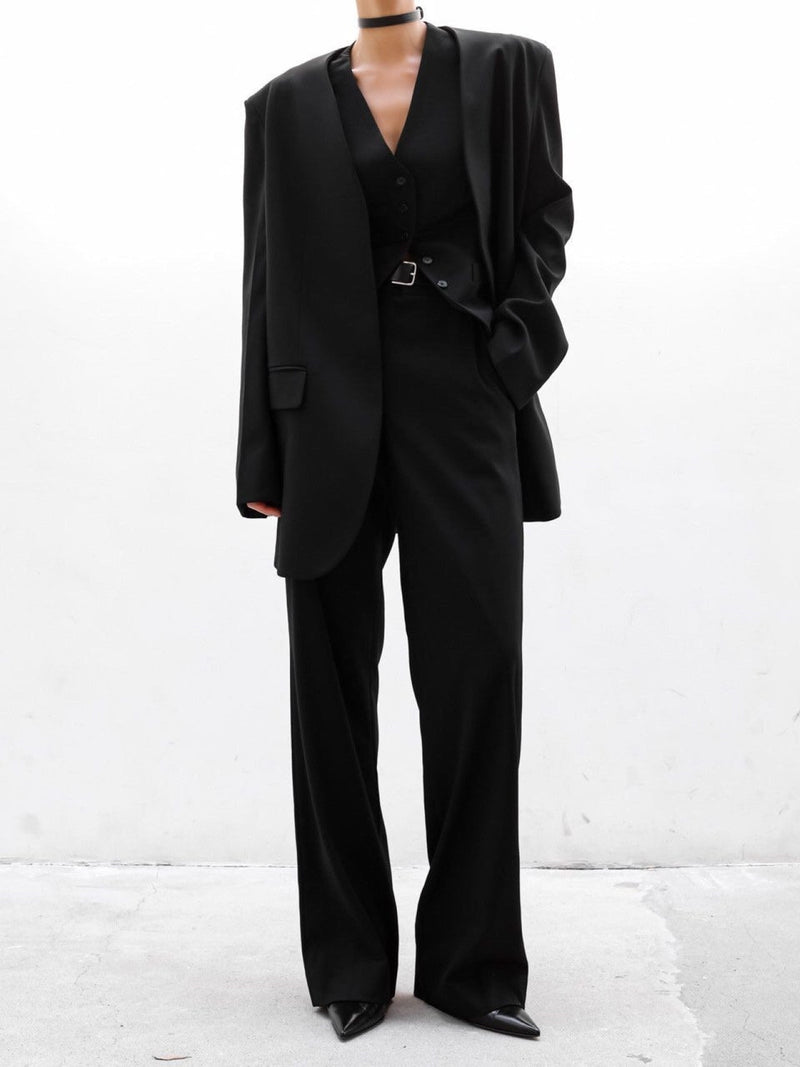 CLASSIC COLLARLESS TAILORED BLAZER