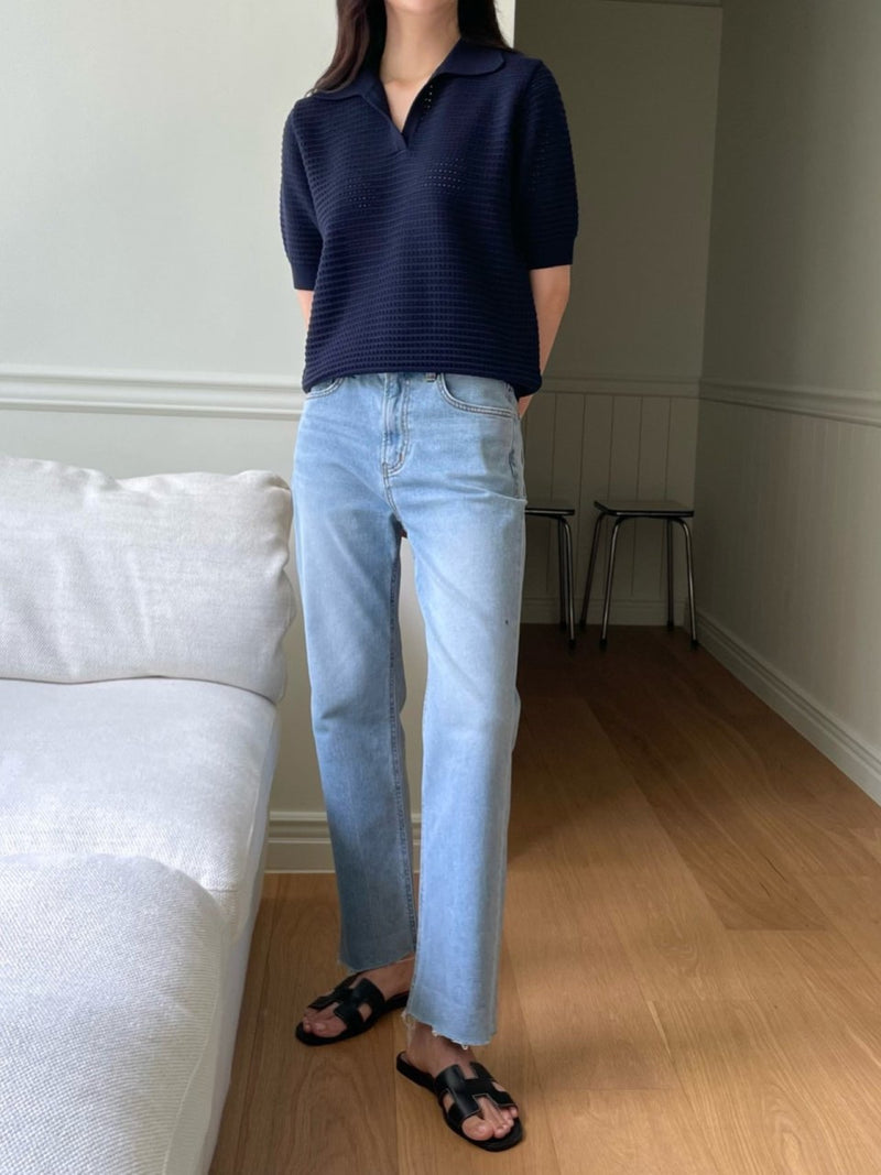 CLASSIC CUT DENIM JEANS