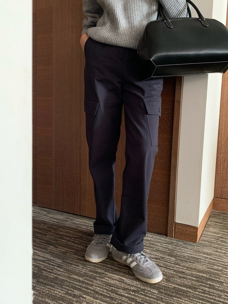 CLASSIC FIT MILITARY CARGO PANTS