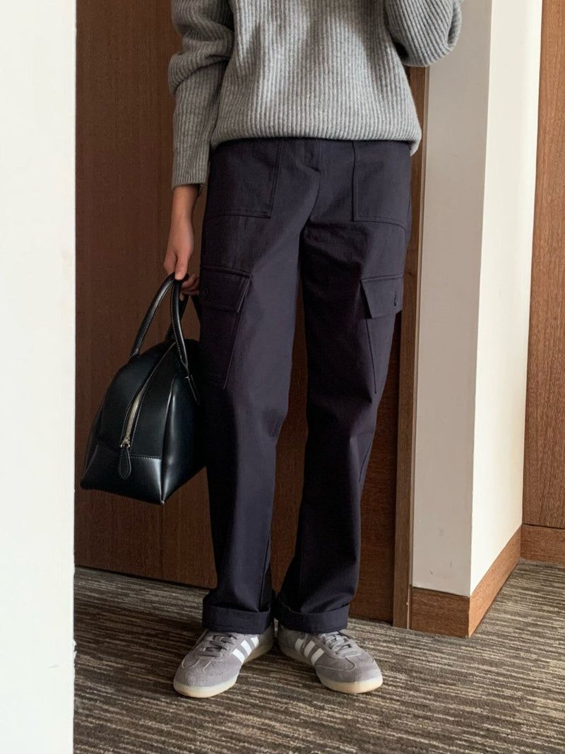 CLASSIC FIT MILITARY CARGO PANTS
