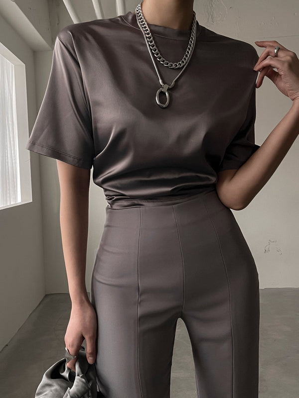 CLASSIC SILKY HALF SLEEVE TOP