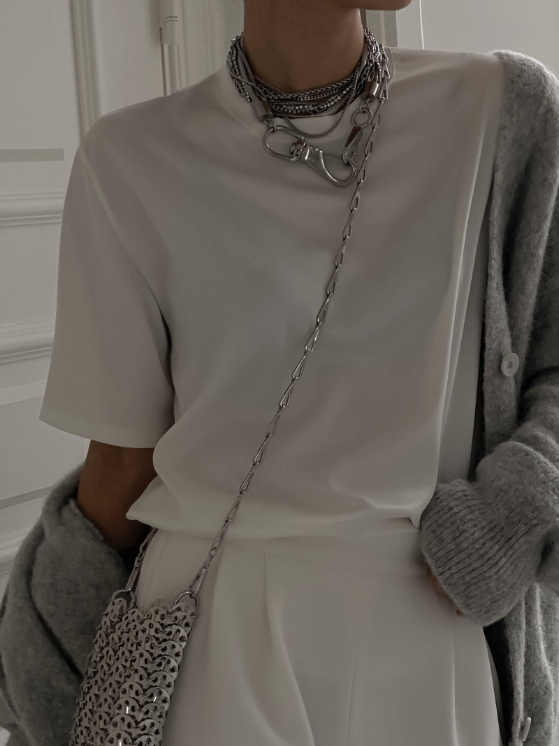 CLASSIC SILKY HALF SLEEVE TOP
