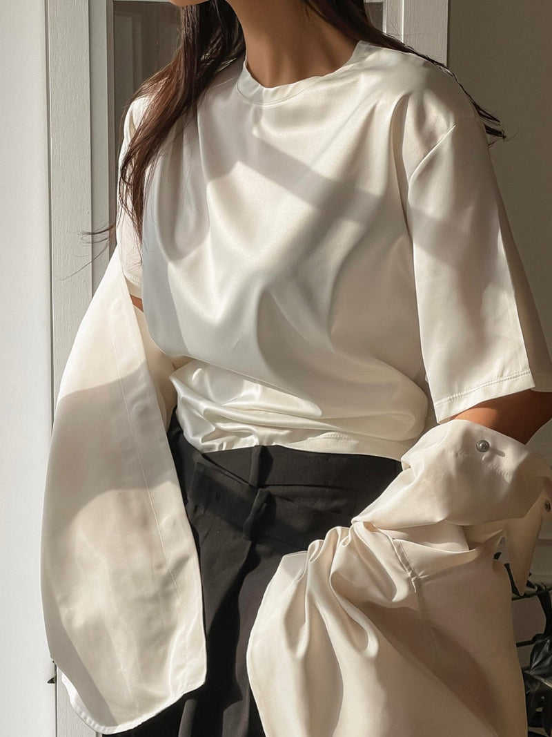 CLASSIC SILKY HALF SLEEVE TOP