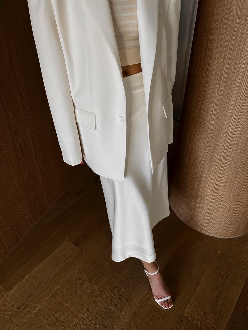 CLASSIC SILKY LOW WAIST MIDI SKIRT