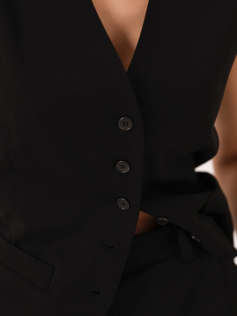 CLASSIC TAILORED BUTTON DOWN VEST