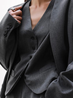 CLASSIC TAILORED BUTTON DOWN VEST