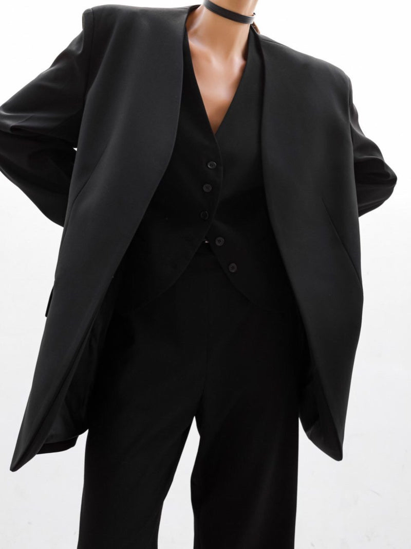 CLASSIC TAILORED BUTTON DOWN VEST