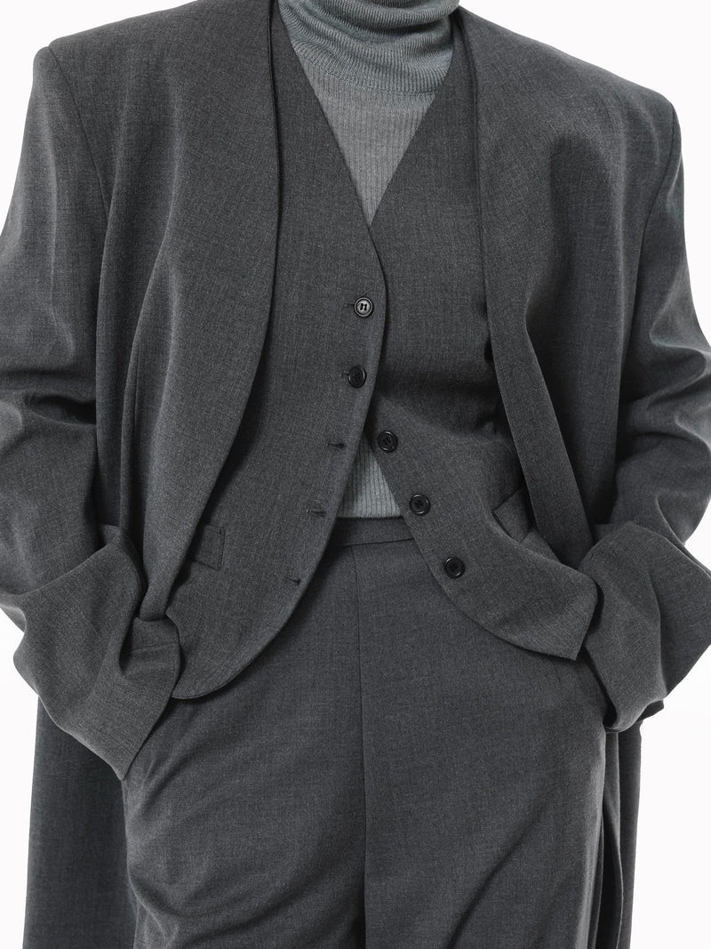 CLASSIC TAILORED BUTTON DOWN VEST