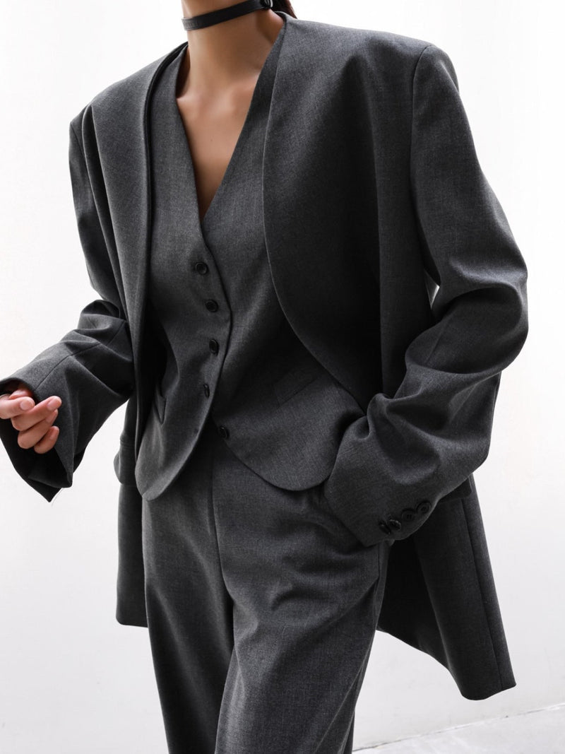 CLASSIC TAILORED BUTTON DOWN VEST