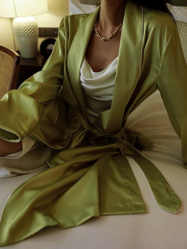 CLASSIC TRIMMED DETAIL SATIN ROBE COAT
