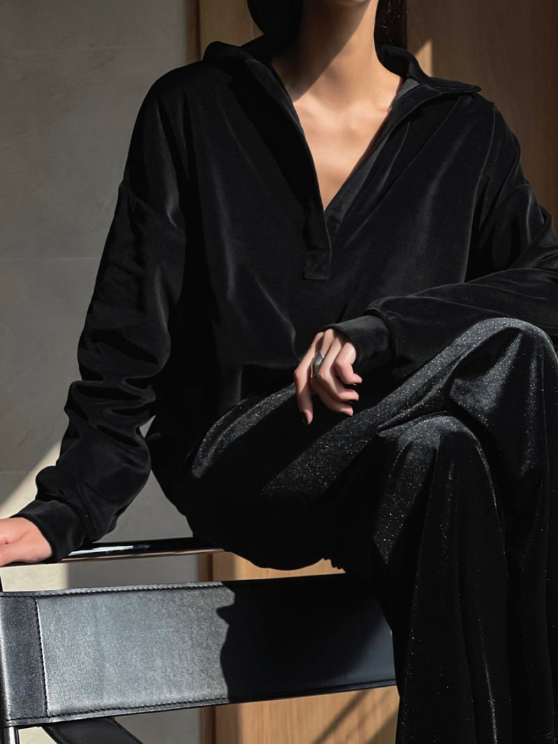 COLLARED VELOUR SWEATSHIRT
