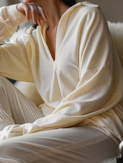 COLLARED VELOUR SWEATSHIRT