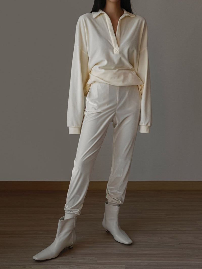 COLLARED VELOUR SWEATSHIRT