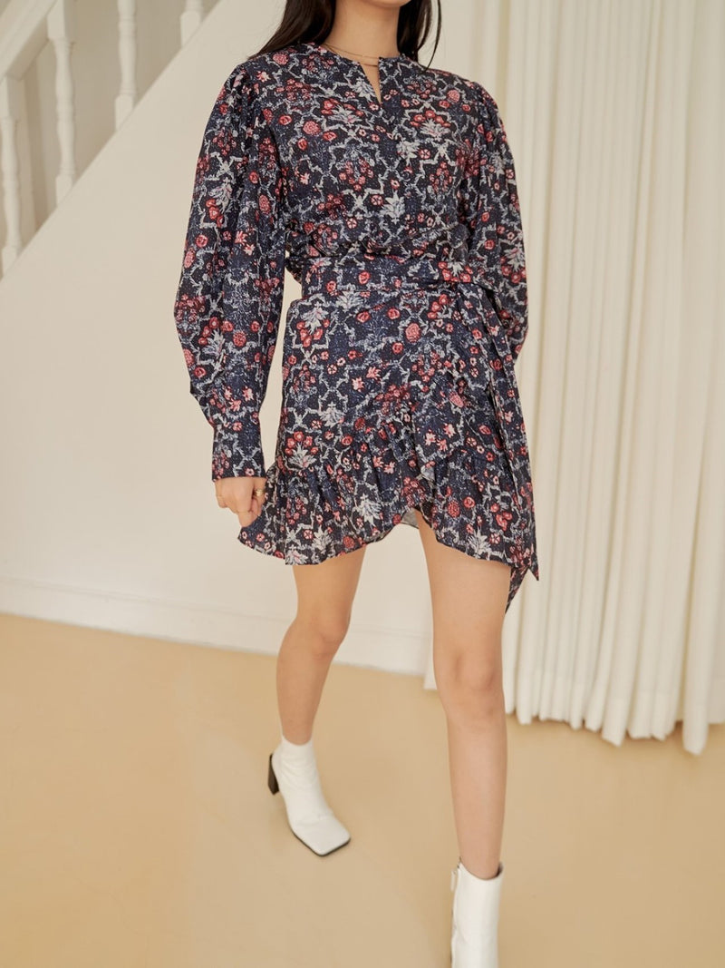 COLLARLESS LINEN BALLOON SLEEVE BLOUSE