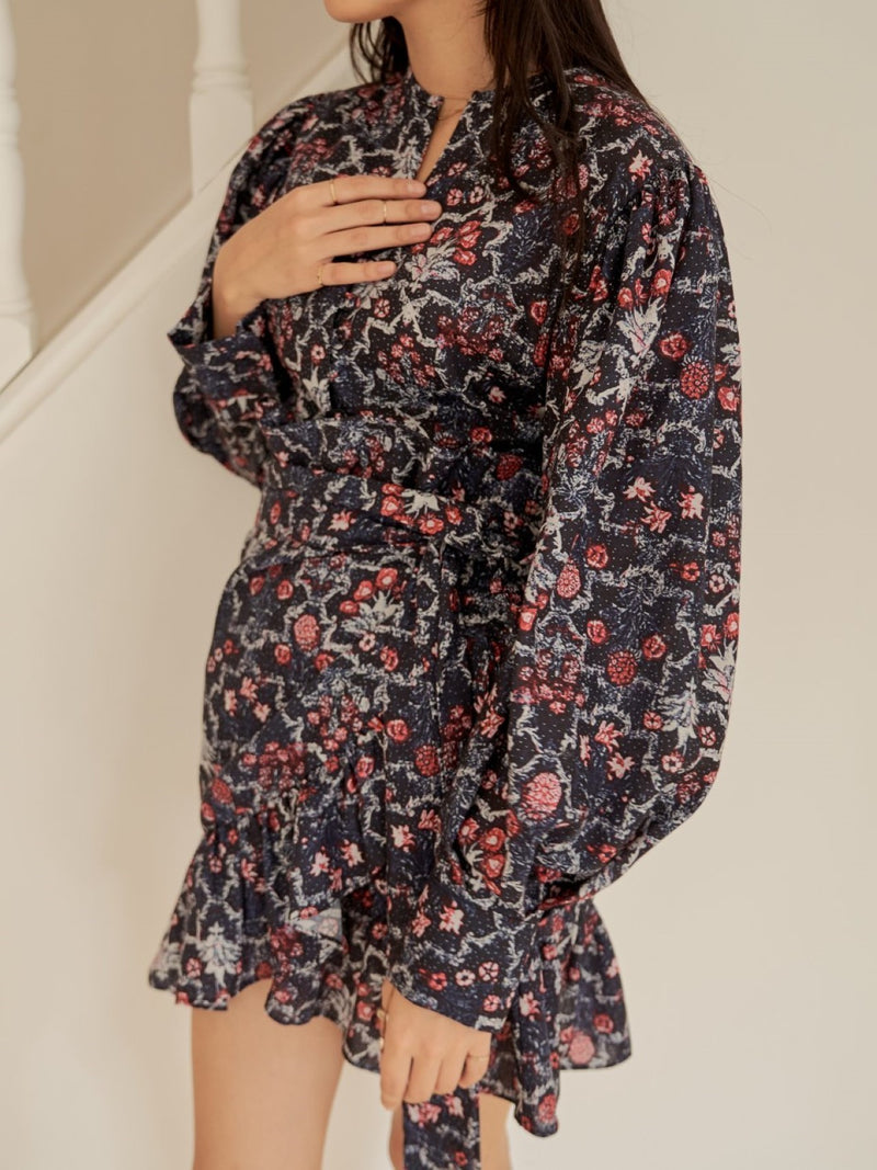COLLARLESS LINEN BALLOON SLEEVE BLOUSE