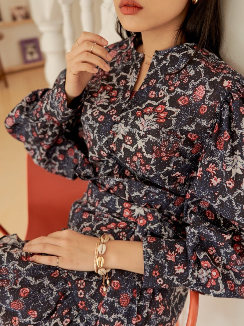 COLLARLESS LINEN BALLOON SLEEVE BLOUSE