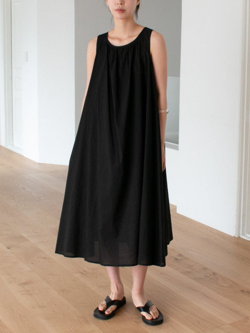 COTTON SHIRRING SLEEVELESS MAXI DRESS