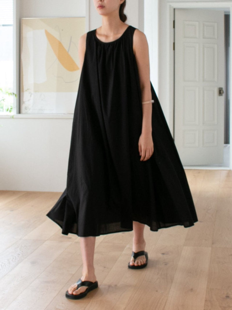 COTTON SHIRRING SLEEVELESS MAXI DRESS