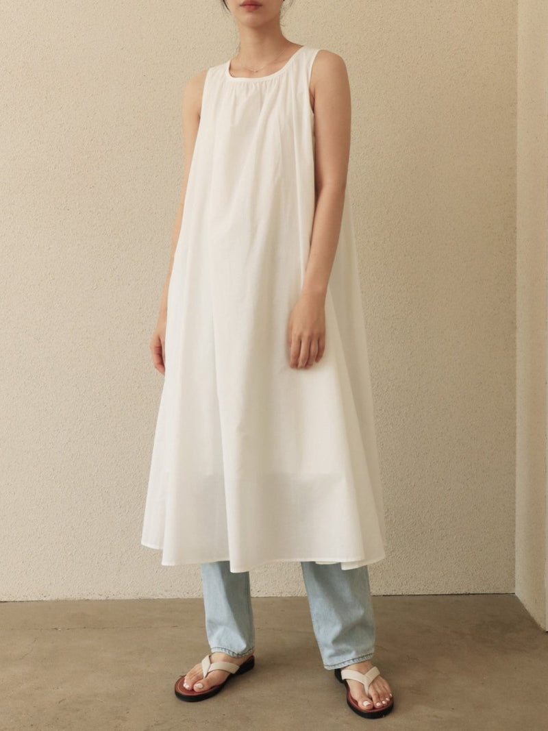 COTTON SHIRRING SLEEVELESS MAXI DRESS