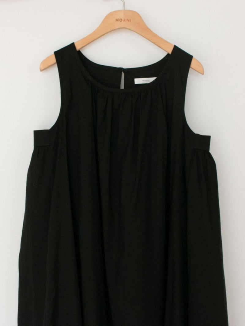 COTTON SHIRRING SLEEVELESS MAXI DRESS