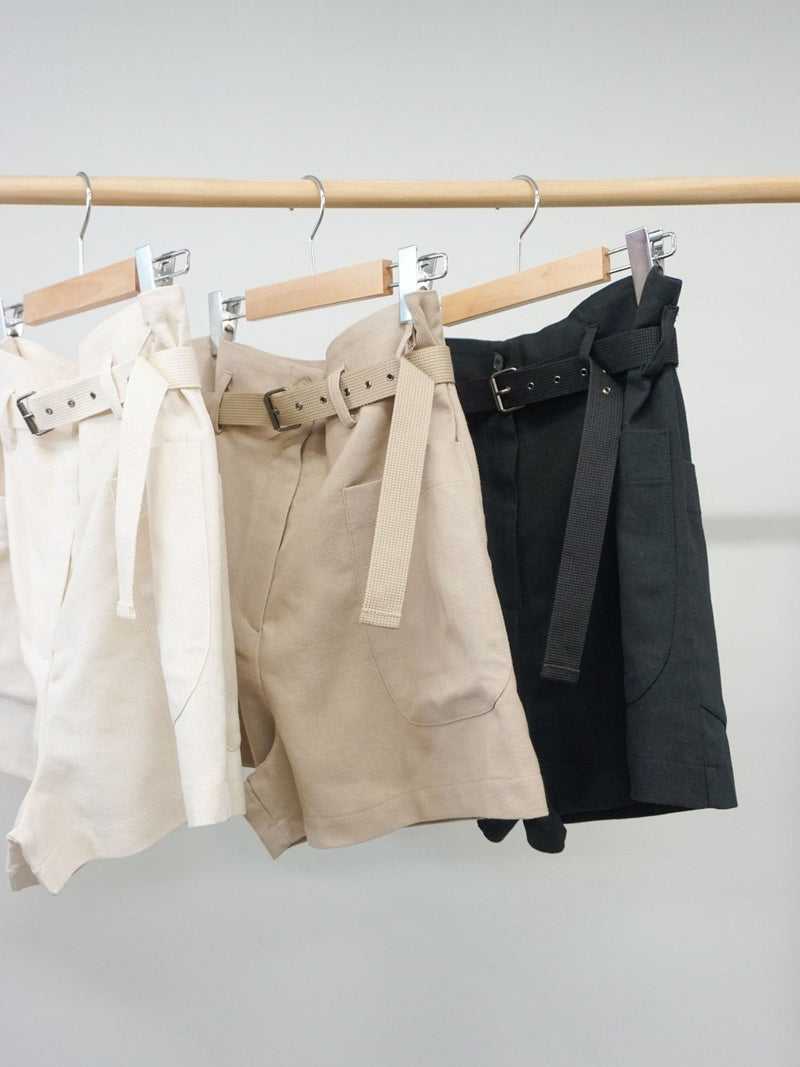 COTTON SHORTS WITH BELT