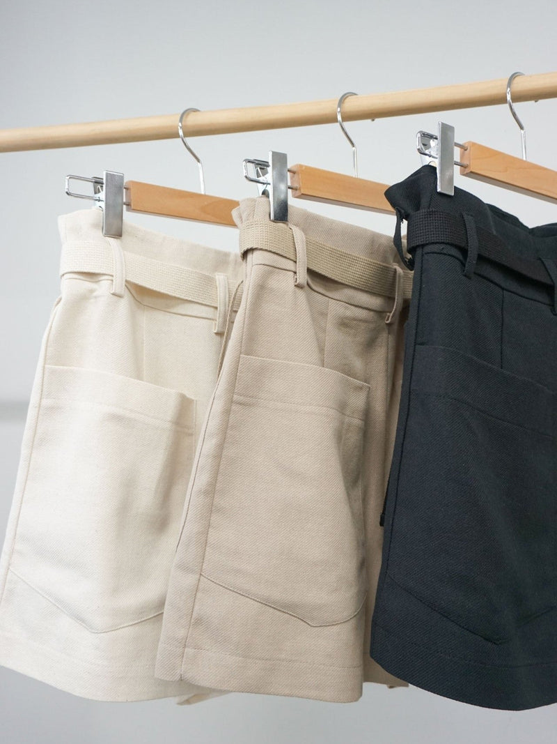 COTTON SHORTS WITH BELT