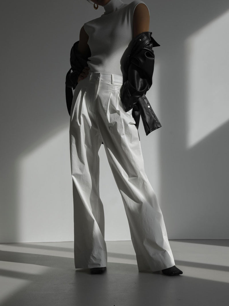 COTTON TWO PIN TUCK WIDE TROUSERS