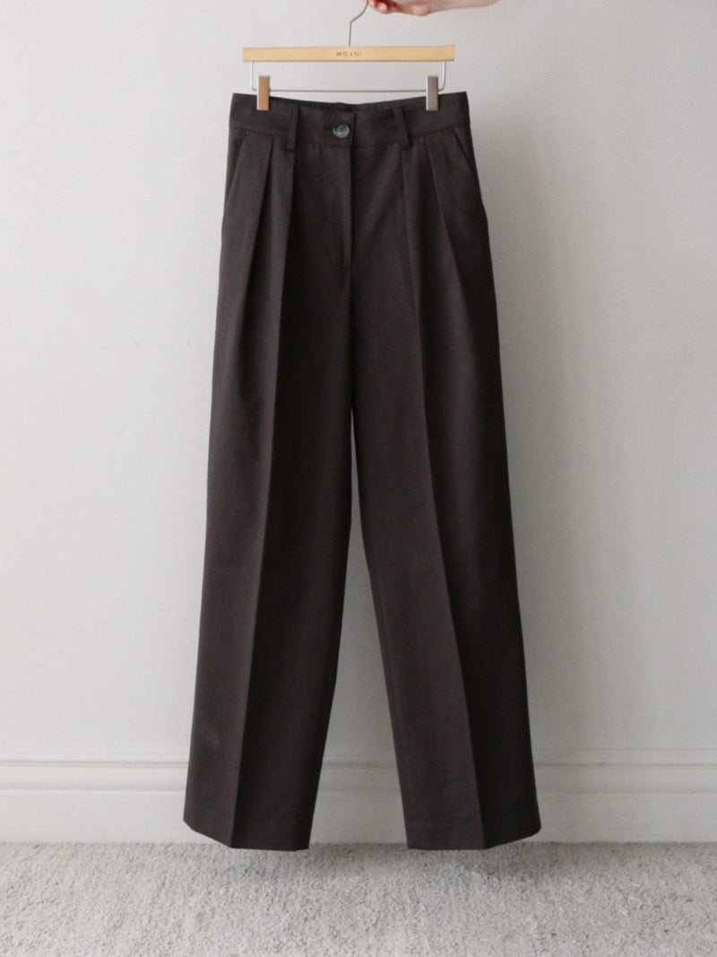 COTTON WIDE TWO PIN TUCK PANTS