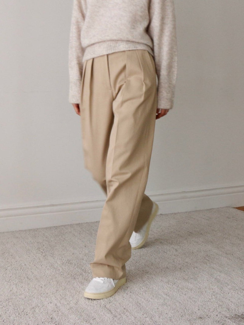 COTTON WIDE TWO PIN TUCK PANTS