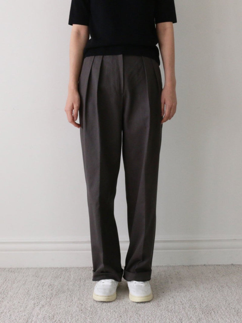 COTTON WIDE TWO PIN TUCK PANTS