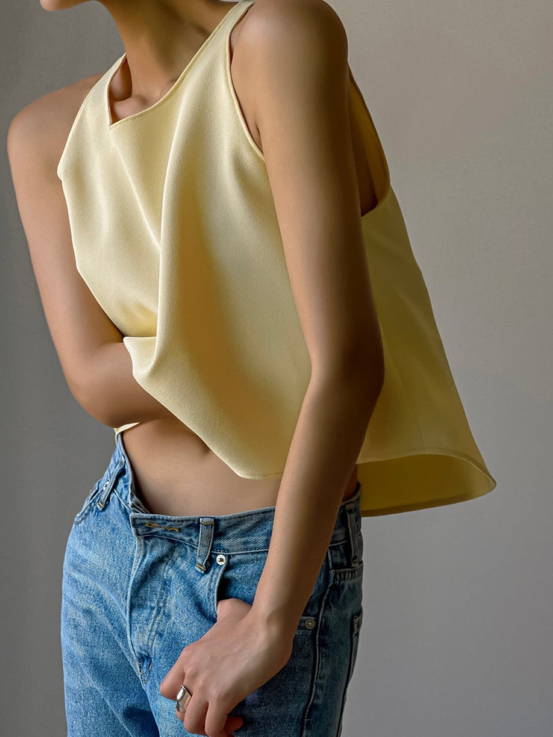 CROPPED SLEEVELESS TOP