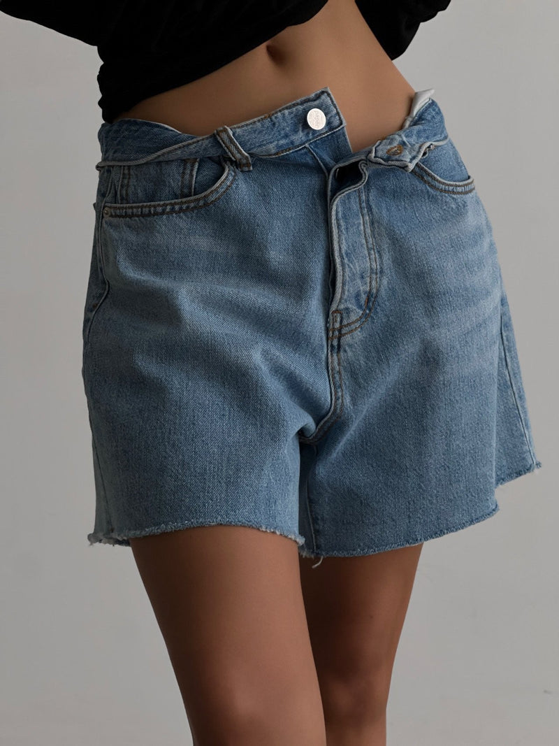 CUTTED DETAIL VINTAGE DENIM SHORTS