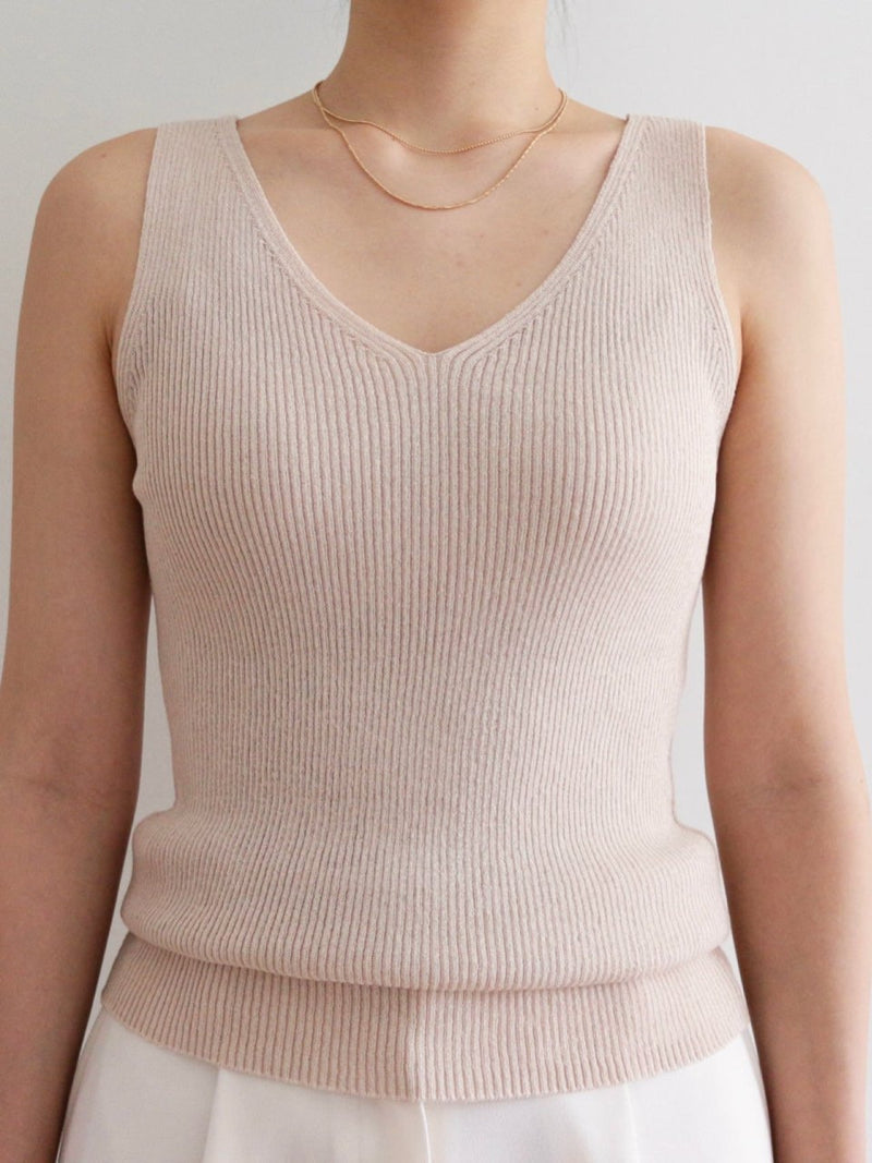 DOUBLE V-NECK SLEEVELESS RIBBED KNIT TOP