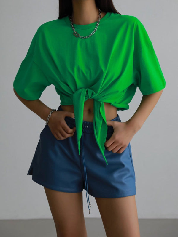 FRONT KNOTTED DETAIL CROPPED T-SHIRT