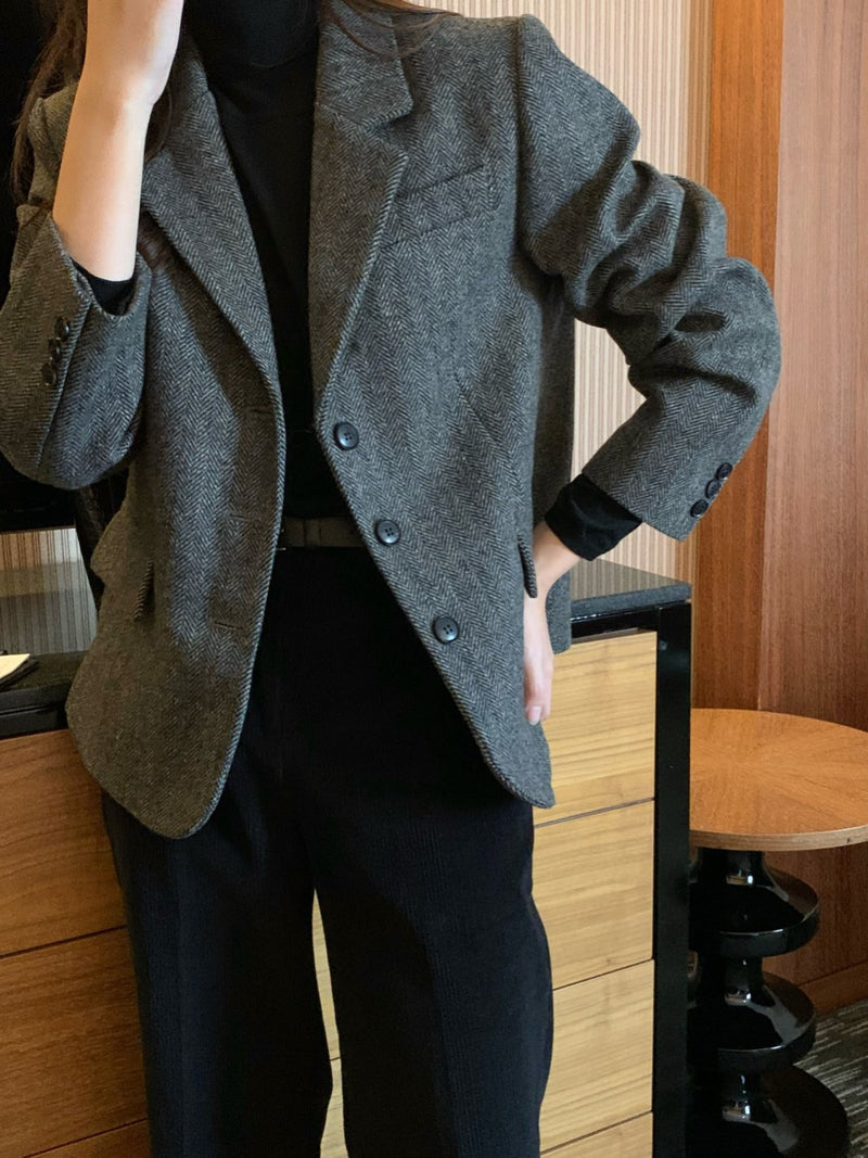 HERRINGBONE THREE BUTTON WOOL JACKET