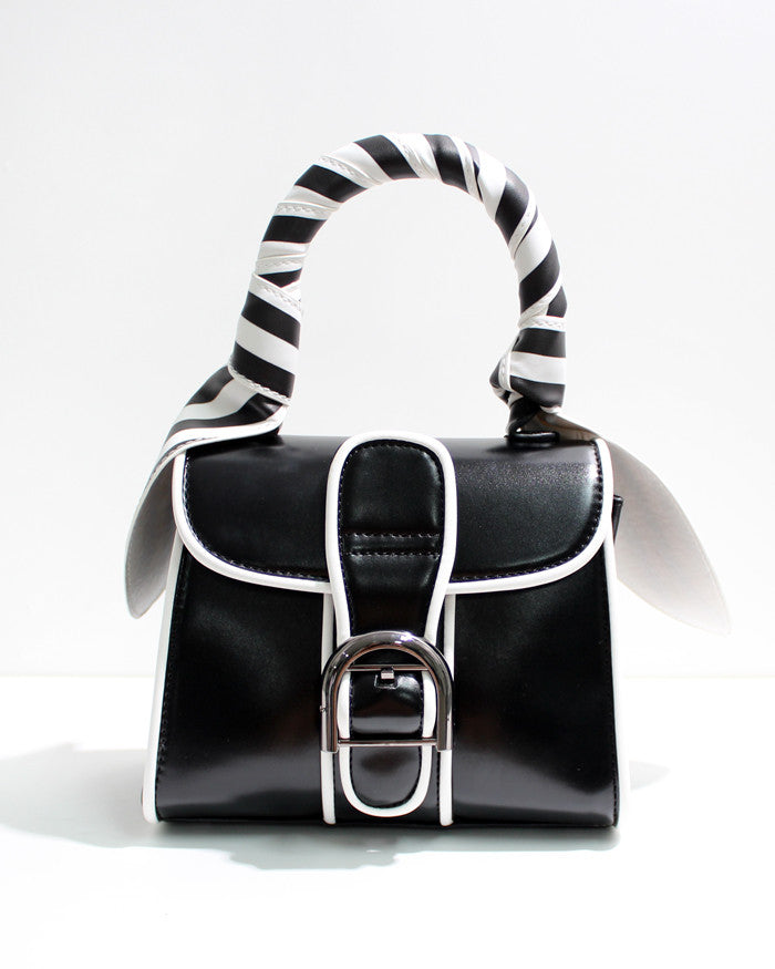CONTRAST HANDLE BAG