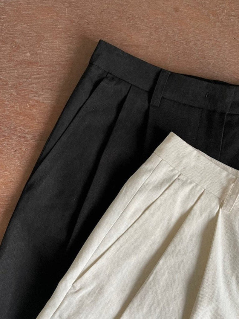 LINEN TWILL PIN TUCK SHORTS