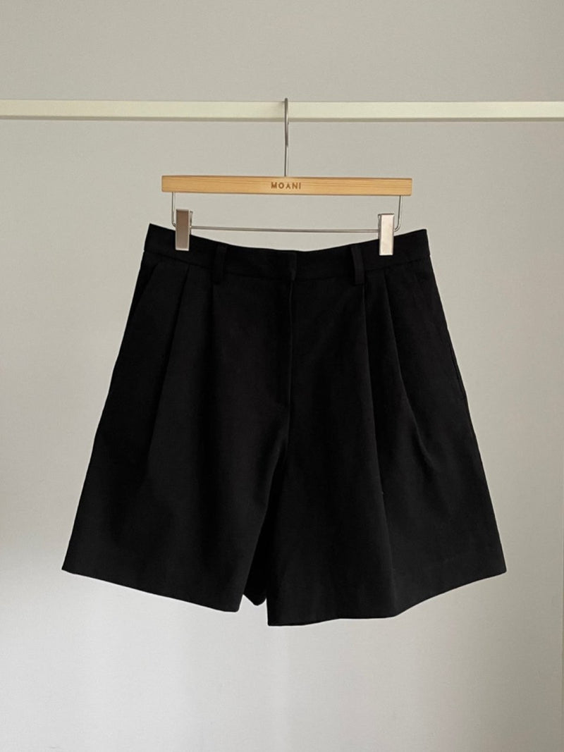 LINEN TWILL PIN TUCK SHORTS