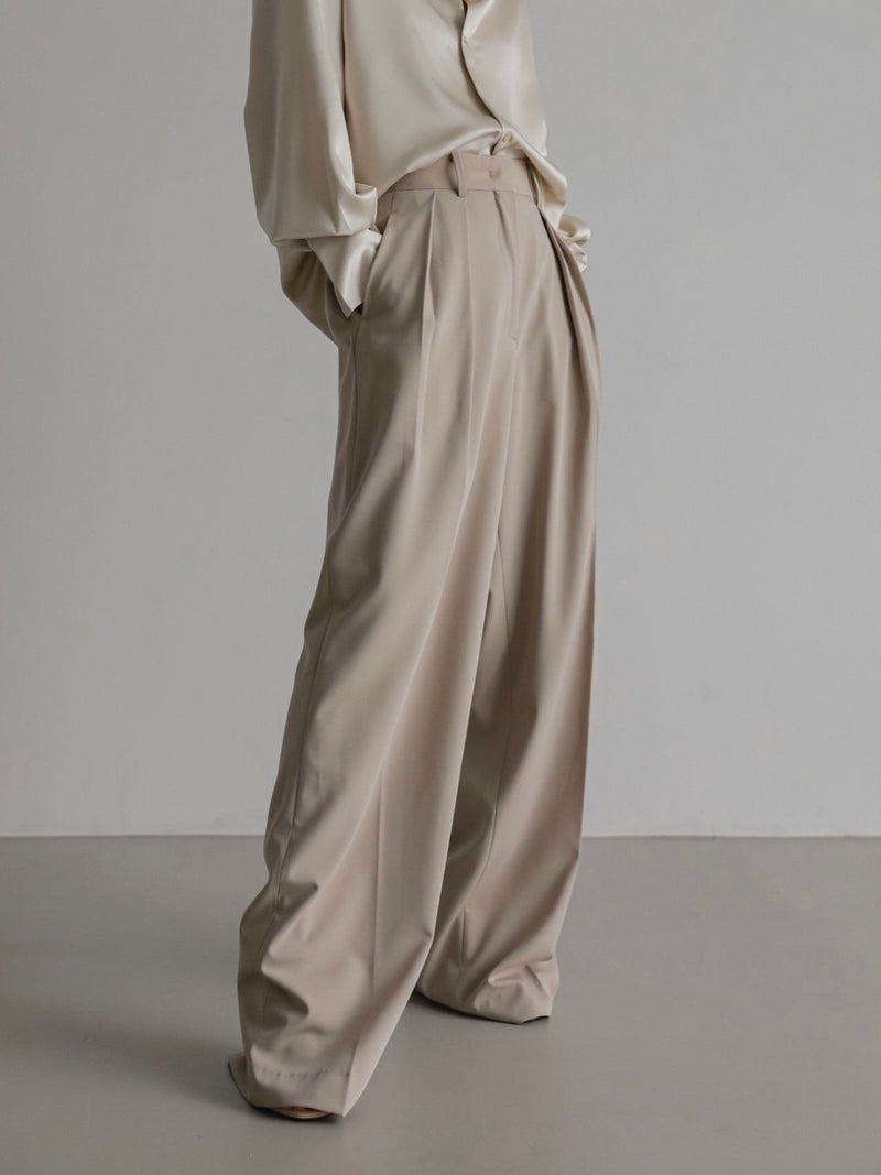 LOW WAISTED DOUBLE PLEATED WIDE TROUSERS