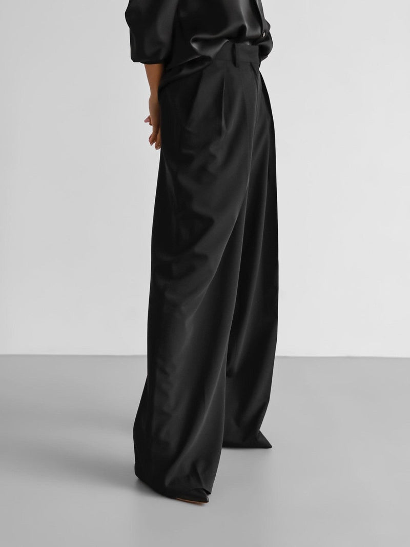 LOW WAISTED DOUBLE PLEATED WIDE TROUSERS