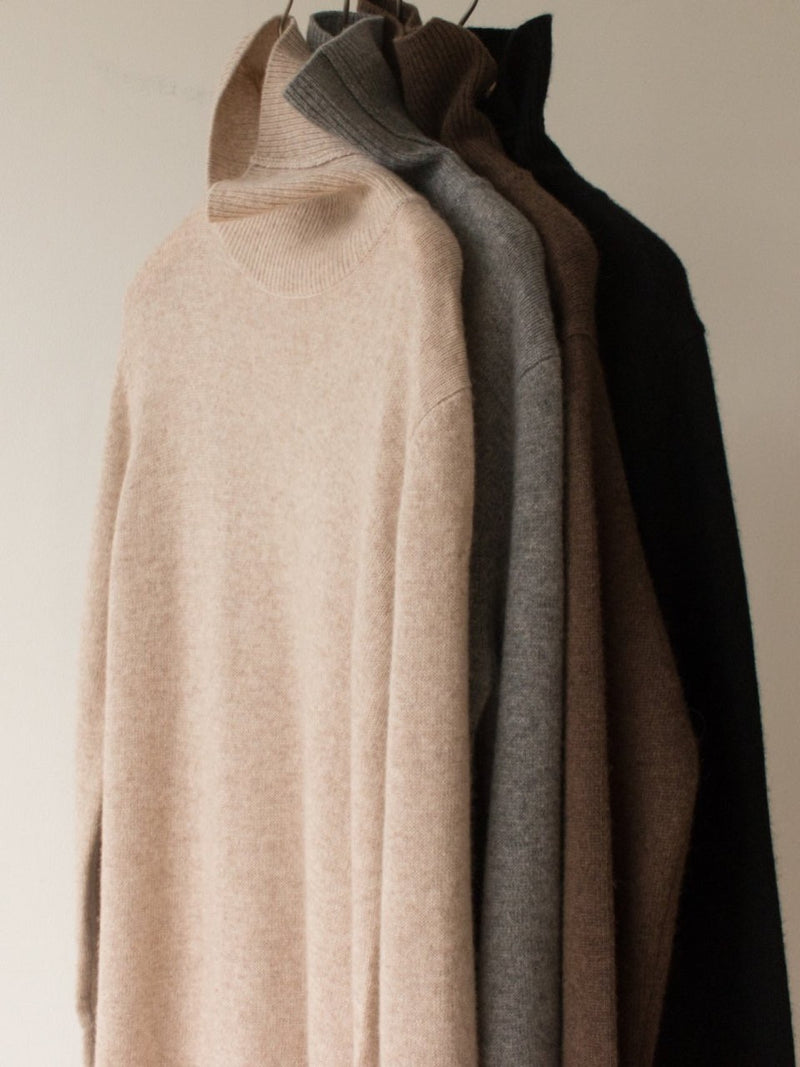 MERINO WOOL CASHMERE TURTLENECK DRESS