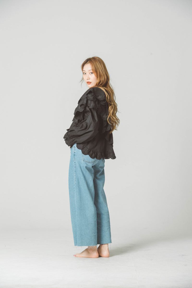 STRUCTURED RUFFLE BLOUSE