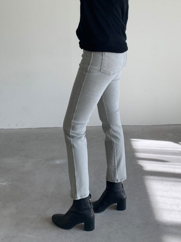 NATURAL DIVINE DENIM JEANS