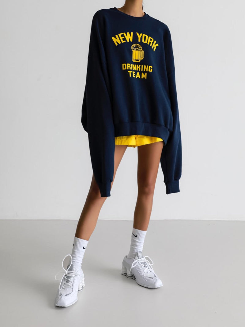NEW YORK DRINKING TEAM OVERSIZED SWEATSHIRT